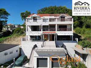 Trospratna dvojna kuca Herceg Novi Sutorina